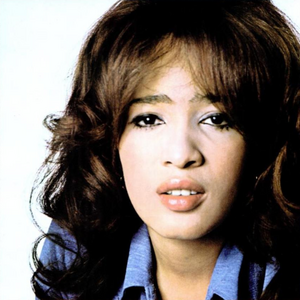 600px-Ronnie_Spector_(1971).png