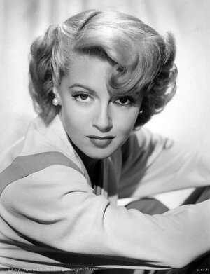 Actors-LanaTurner_541x.jpg