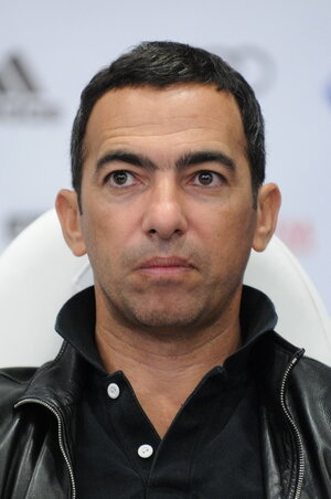 Youri_Djorkaeff_2011.jpg
