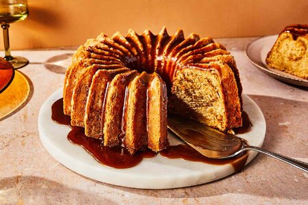 SES-whiskey-cake-with-a-brown-butter-whiskey-glaze-7499895-hero-01-e9671c3c114440d8bf6a989346a...jpg