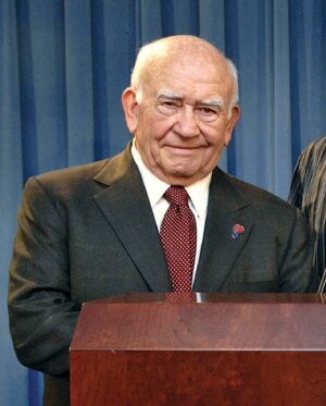 Edward-Asner-2006.jpg
