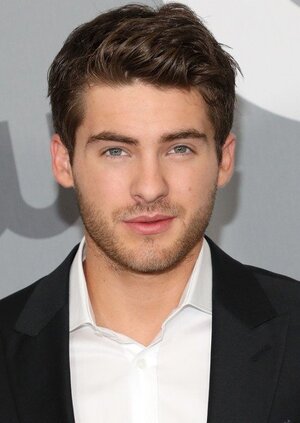 actor-cody-christian-441920_large.jpg