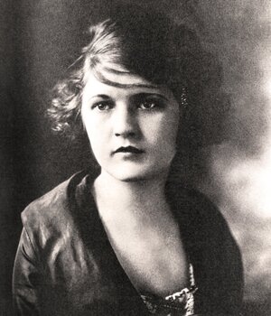Zelda_Fitzgerald_circa_1919_Retouched.jpg