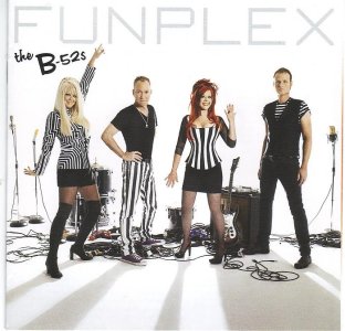 00-the_b-52s_-_funplex-2008-front-ysp.jpg