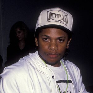 eazy-e-gettyimages-155190603.jpg