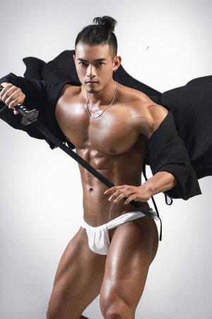 Nude-Asian-Hunks-010.jpg