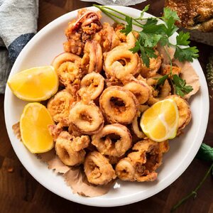 Kalamarakia_fried_crispy_calamari_SQ-1024x1024.jpg