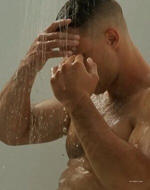 William-Edge-by-Evgeniy-Maliev. L'Homme Nu-Fall-2022-7..jpg