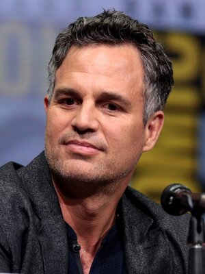 Mark_Ruffalo_(36201774756)_(cropped).jpg