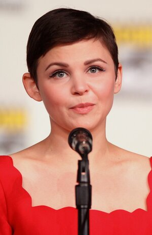 1200px-Ginnifer_Goodwin_by_Gage_Skidmore_(cropped).jpg