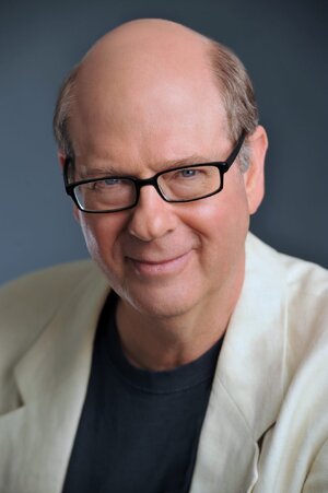 stephen-tobolowsky-0374-RT-HI-RES-copy-1022x1536.jpg