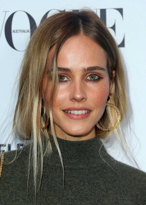 isabel-lucas-portrait.jpg