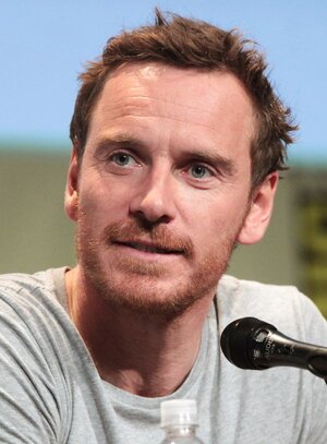 Michael_Fassbender_by_Gage_Skidmore_2015.jpg