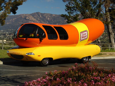 Oscar Meyer Weinermobile.jpg