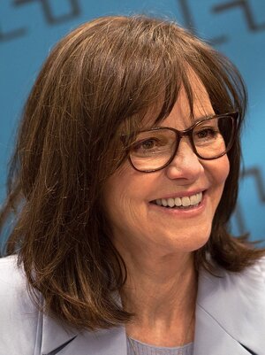 Sally_Field_(11205)_(cropped).jpg