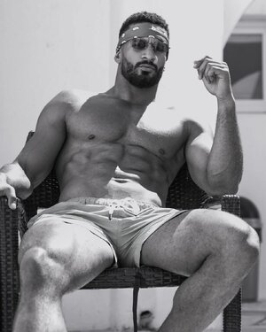 Joel Green En6CfhbVgAA6EUL.jpg