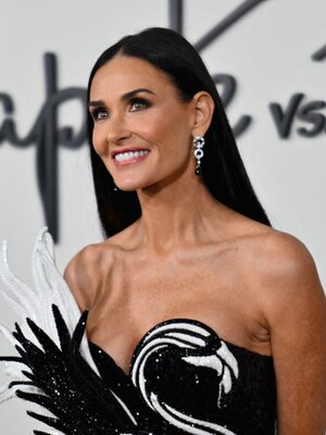 72337991007-jan-23-2024-demi-moore-capote-vs-the-swans-premiere.jpg