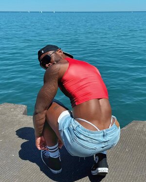 thong 438721649_1652578375486673_5789608393496820068_n.jpg