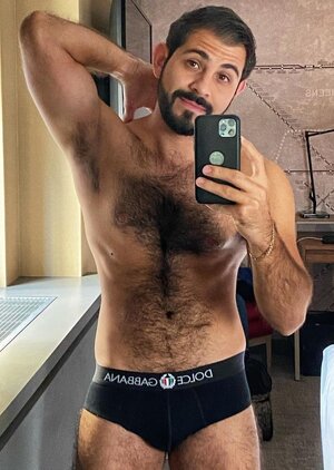 5 FBcjx6wXsBITKb-.jpg