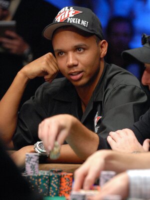 Phil_Ivey_(2009_WSOP).jpg