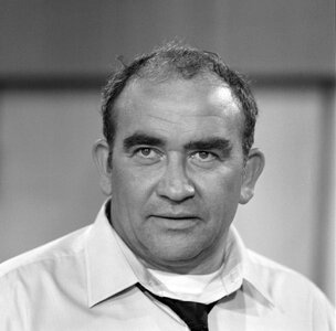ed-asner-2.jpg