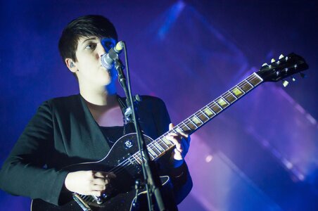Romy_Madley_Croft_-_Ilosaarirock_2012.jpg