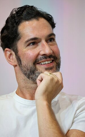 Tom_Ellis_in_2022.jpg