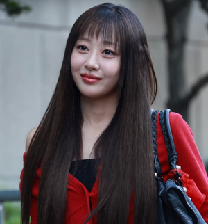 240531_이브_Yves_at_Music_Bank.png