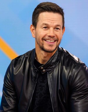 Mark-Wahlberg-1-60c1bec3bc3b4188aed7cb87cf8e3b9d.jpg