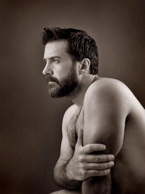 1 B_MaWWSUoAAKVfQ 03.jpg