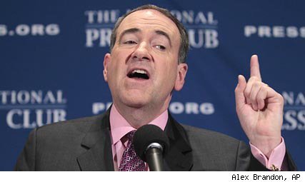 mike-huckabee-427vm0305111.jpg