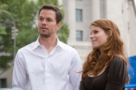 mark-wahlberg-e-kate-mara-in-una-scena-di-shooter-39063.jpg