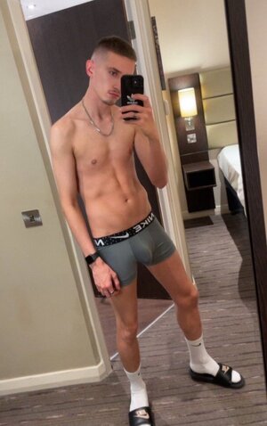 tumblr_fa1245b07ed0bac6bcec8f1756887695_17634e9a_640 (1).jpg