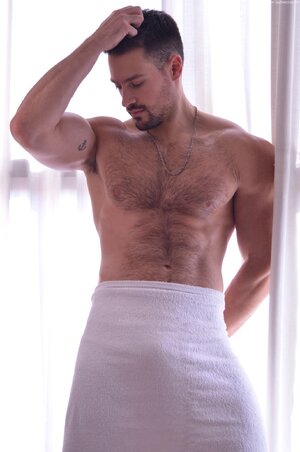 Sexy-Juan-Carlos-Abreu-Makes-Our-Monday-Better-3.jpg