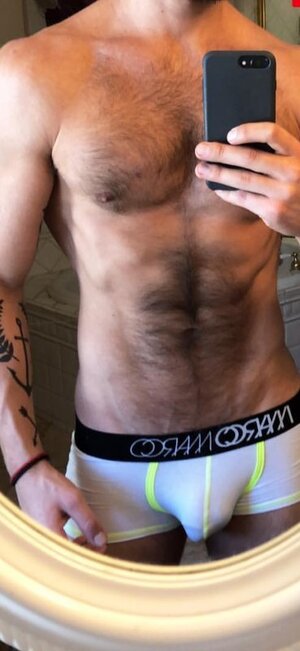 Zachary Holland Screenshot_20191114-210035_Gallery.jpg