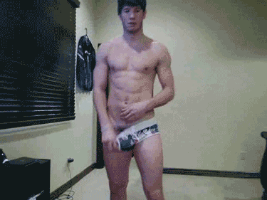 8F7034F6-7DFC-4E1F-8811-8117A69FAA4B.gif