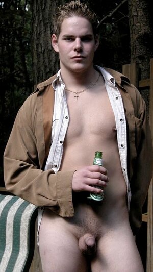 Hunk nT_r98nufb6ae6j98dvc97ib4fn.jpg