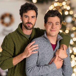 lifetime-gay-the-christmas-setup-01-ht-llr-201204_1607113937447_hpMain_1x1_608.jpg