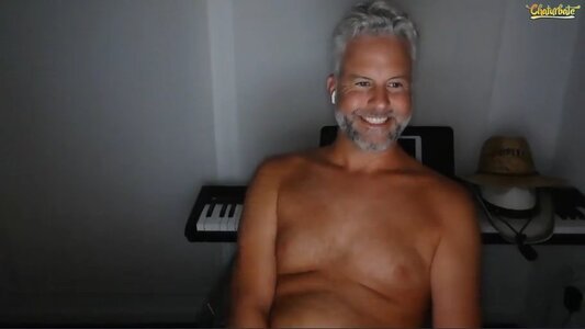 commercial daddy on cam 3.jpg