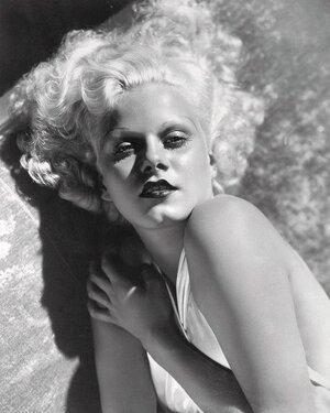 actress-jean-harlow-in-seductive-pose-bettmann.jpg