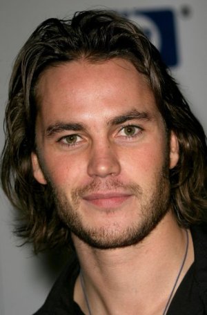 taylor-kitsch.jpg