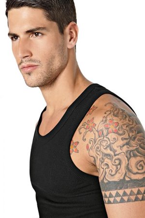 black vest d&g ss10 catalogue.jpg