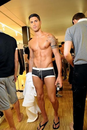 fashion show-backstage (02).jpg