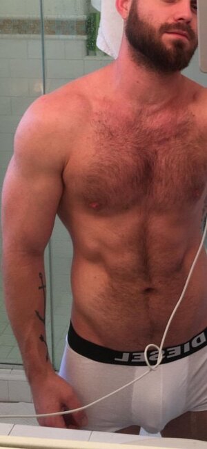 Zachary Holland Screenshot_20191114-210137_Gallery.jpg