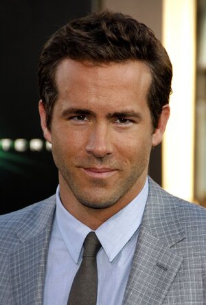 Ryan-Reynolds-2011.jpg