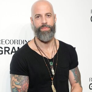 rs_1200x1200-211113081447-1200-Chris-Daughtry-red-carpet.jpg