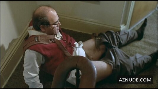 jub-fgn-David Suchet in movie  SUNDAY (1997).jpg