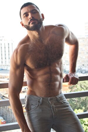 Thiago Oliveira by Shai Borochov Photography-1-4.jpeg