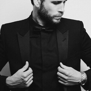 Liam Hemsworth 57156471.jpg