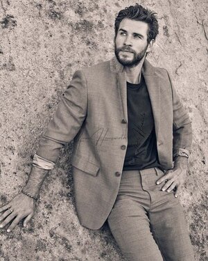 Liam Hemsworth 387718992.jpg
